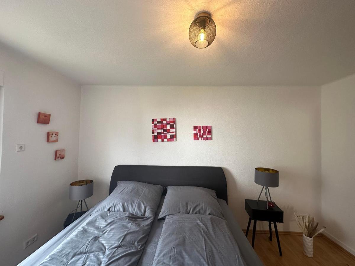Ferienwohnung Zentral In Stadt- Und Bodenseenahe Friedrichshafen Bagian luar foto