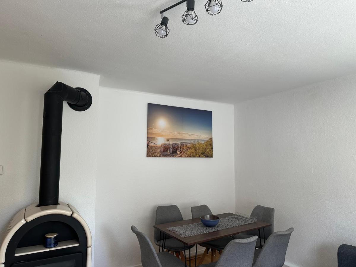 Ferienwohnung Zentral In Stadt- Und Bodenseenahe Friedrichshafen Bagian luar foto